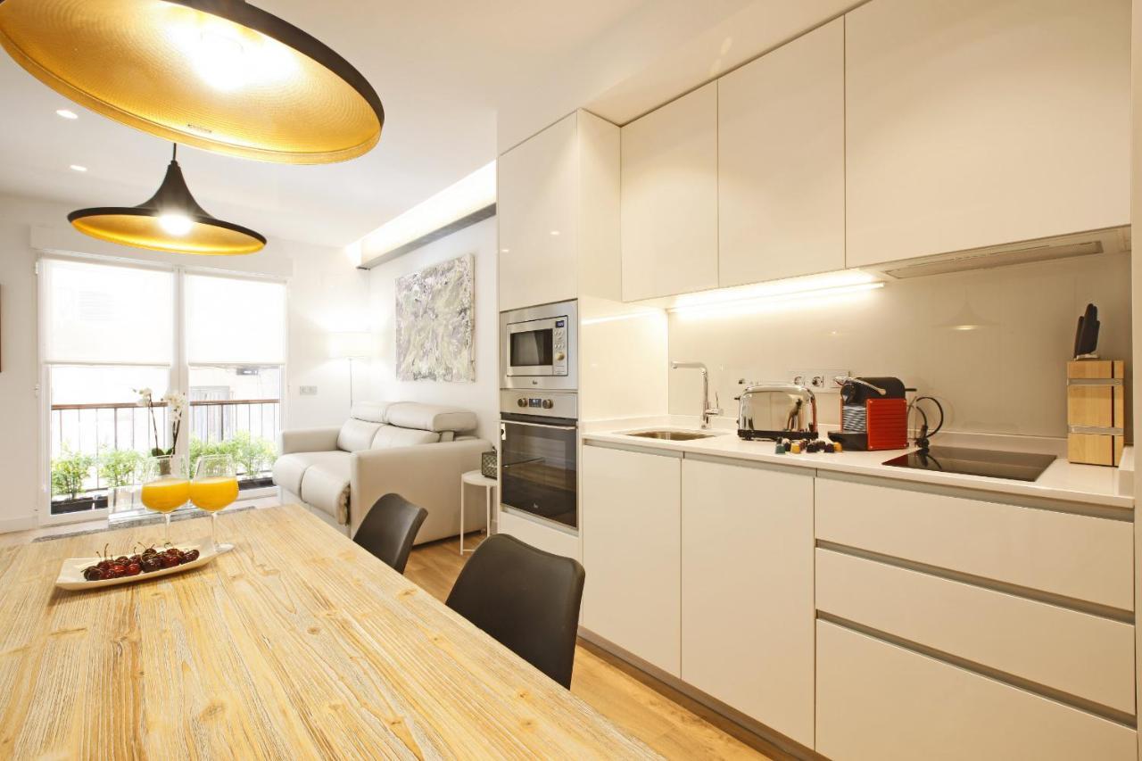 Gran Via Suites Madrid Exteriör bild