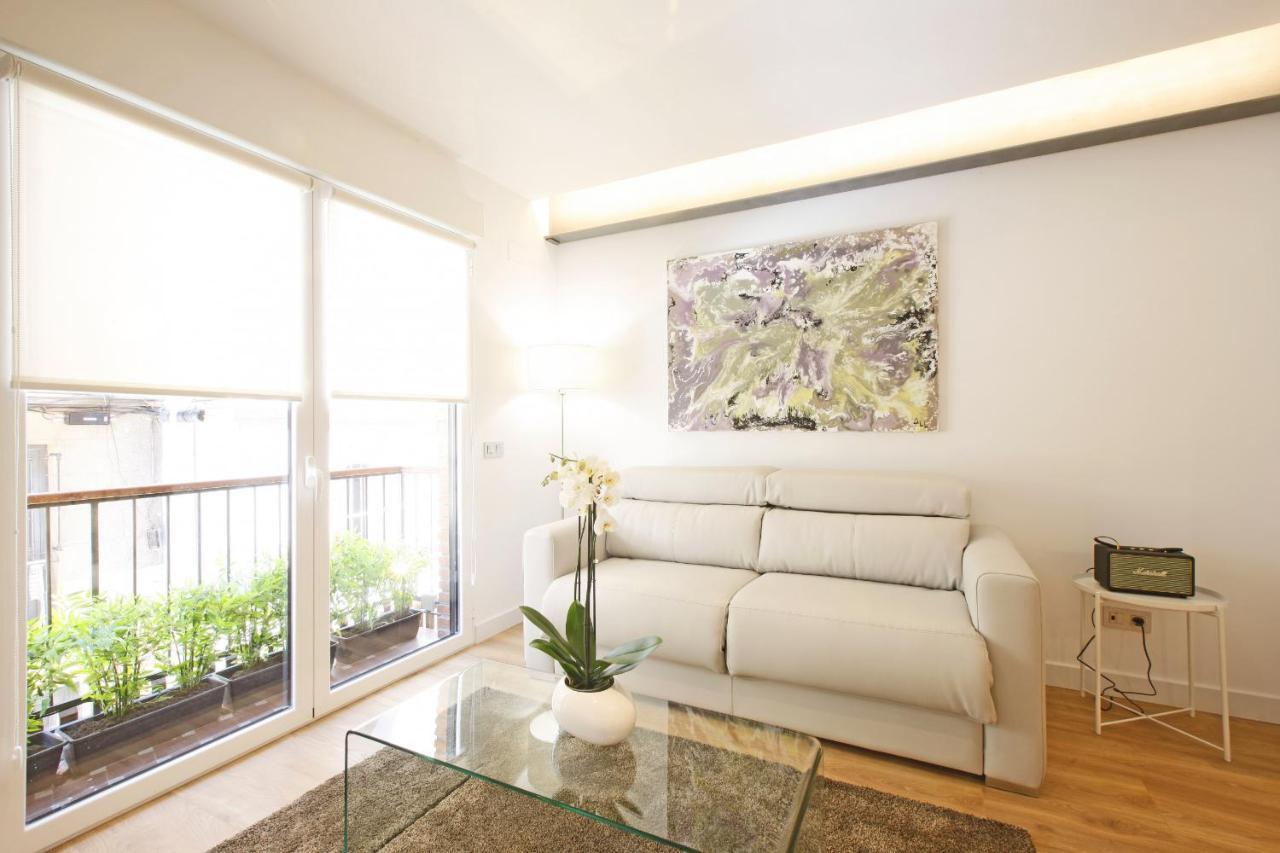 Gran Via Suites Madrid Exteriör bild