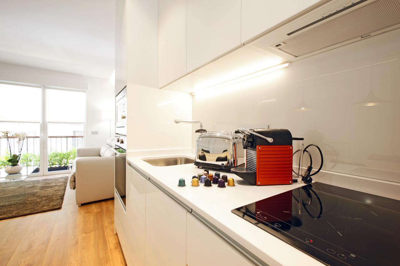 Gran Via Suites Madrid Exteriör bild