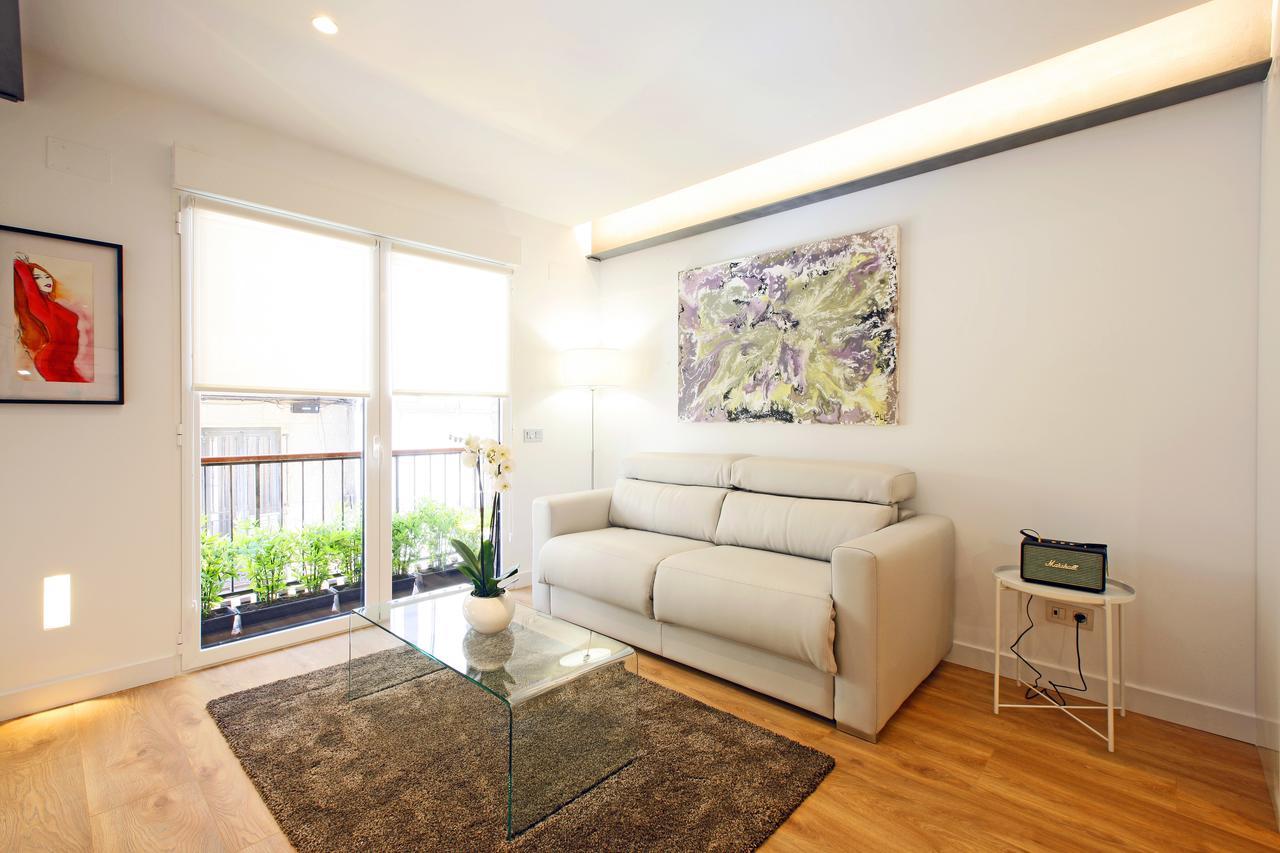 Gran Via Suites Madrid Exteriör bild
